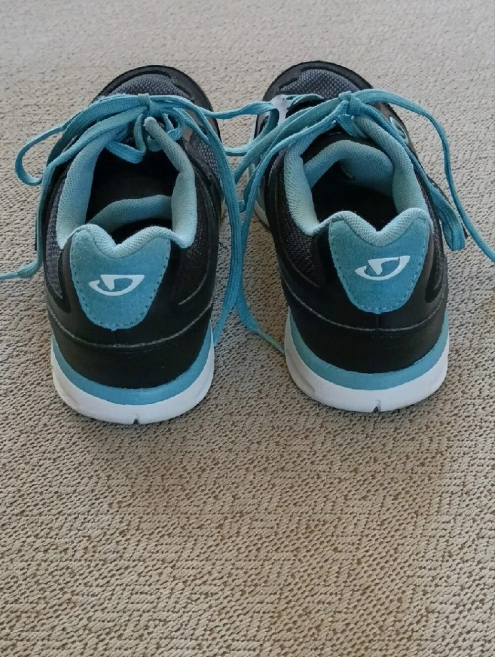 Giro Women's Athletic Shoes in Black and Teal